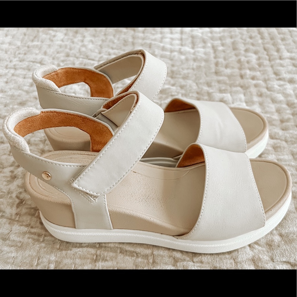 Dr. Scholl’s women’s size 7 wedge sandal